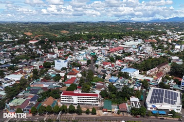 Sáp nhập về địa lý nhưng xin... không nhận cán bộ, công chức