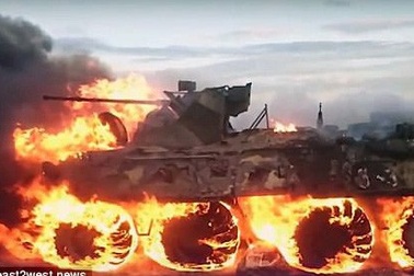 Sơ suất khi nấu ăn, lính Nga thiêu cháy xe bọc thép 500.000 USD