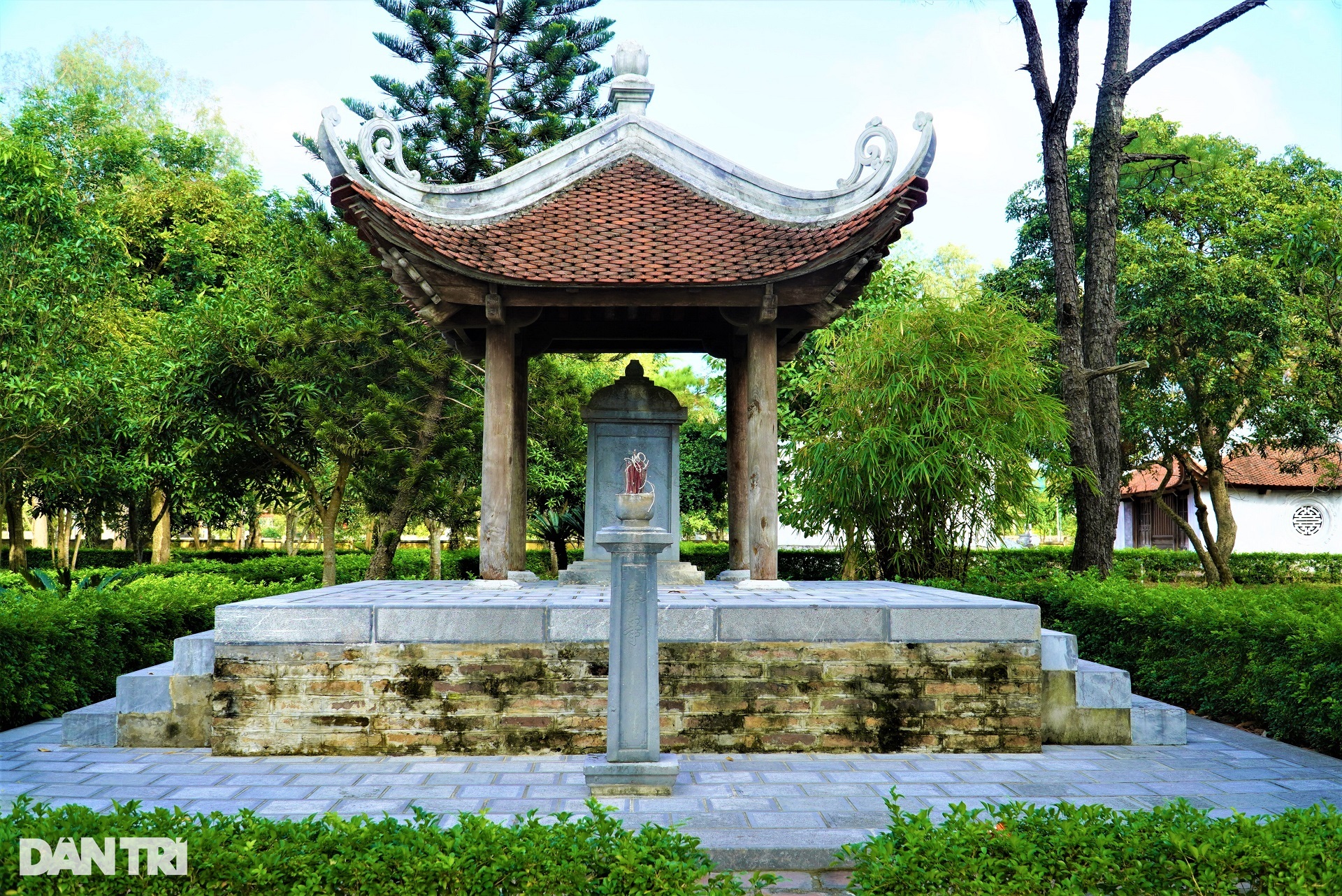 Nơi yên nghỉ và những tư liệu quý về Đại thi hào Nguyễn Du - 14 Nơi yên nghỉ và những tư liệu quý về Đại thi hào Nguyễn Du - 14