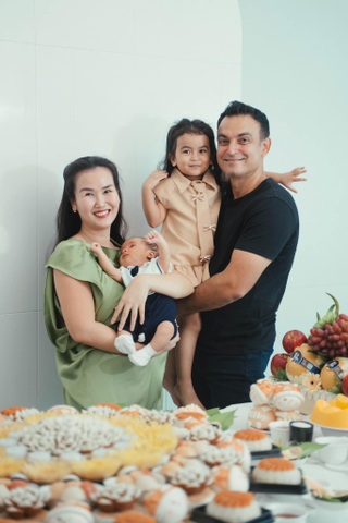 Võ Hạ Trâm: Viên mãn bên chồng Ấn Độ, gây sốt khi hát ca khúc 3 tỷ lượt xem - 10