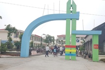 Trường mầm non hơn 30 tỷ đồng vừa sử dụng đã hư hỏng