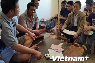 Hai lần bị chủ Trung Quốc bỏ đói, lao động Việt mong sớm được về nước