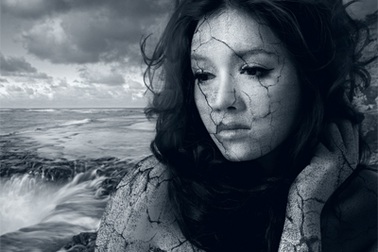 Hình ảnh lạ lẫm về Lý Nhã Kỳ