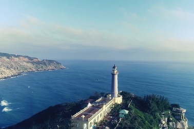 Khung cảnh kỳ vĩ ở nơi đón ánh bình minh đầu tiên trên đất liền Việt Nam