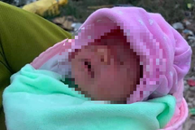 Bé trai 4 ngày tuổi bị bỏ rơi ở nhà chứa rác