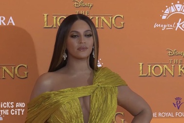 Beyonce đẹp kiêu sa