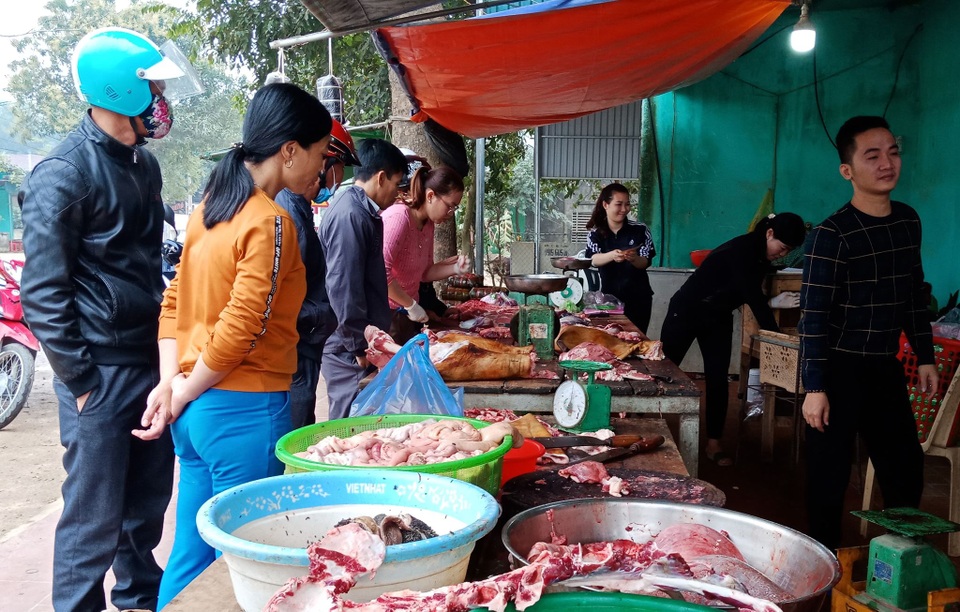Giá thịt trâu, bò tăng “chóng mặt” vẫn... tranh nhau mua! - 3 Giá thịt trâu, bò tăng “chóng mặt” vẫn... tranh nhau mua! - 3