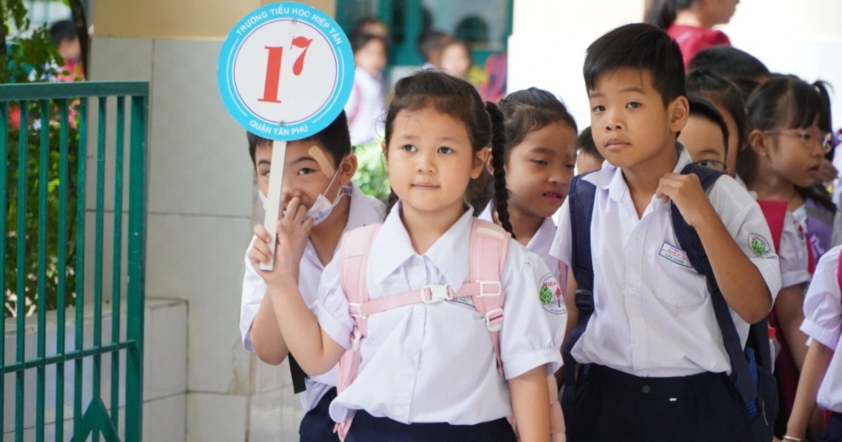 Học sinh Trường Tiểu học Hiệp Tân, quận Tân Phú, TPHCM (Ảnh: Huyên Nguyễn).