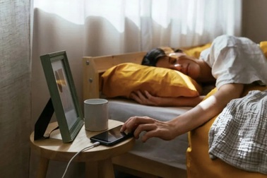 Tiếng ồn trắng có thật sự giúp bạn ngủ ngon hơn?