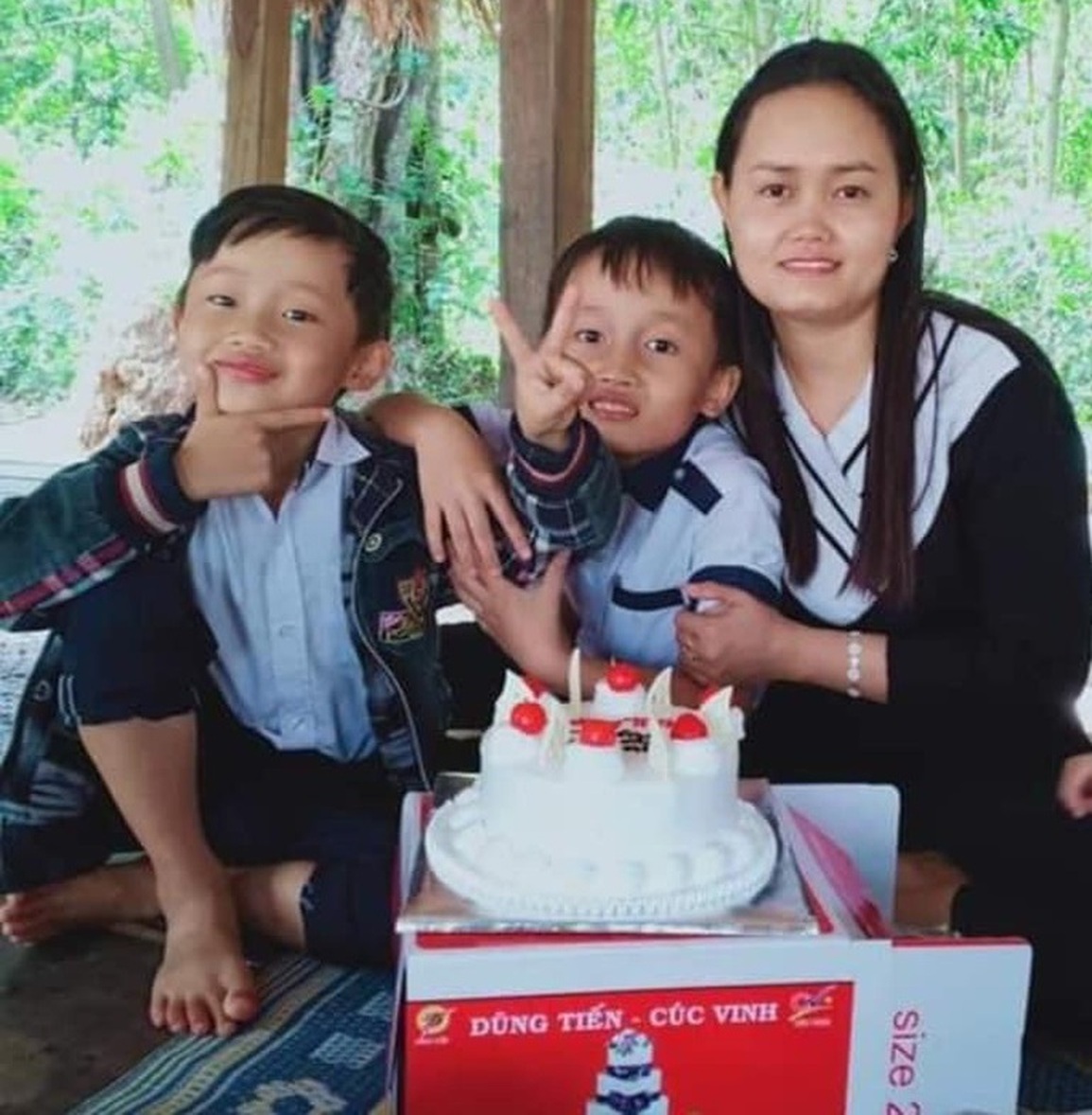 Người phụ nữ hồi sinh cuộc đời sau gần 3 năm bị chồng thiêu sống - 1 Người phụ nữ hồi sinh cuộc đời sau gần 3 năm bị chồng thiêu sống - 1