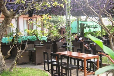 Quán cà phê vắng khách sau chuyến “vi hành” của Bí thư Tỉnh ủy