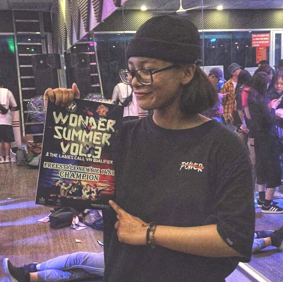 Nữ sinh Hòa Bình được bố mẹ hướng theo học múa nhưng lại đam mê hip hop - 12 Nữ sinh Hòa Bình được bố mẹ hướng theo học múa nhưng lại đam mê hip hop - 12