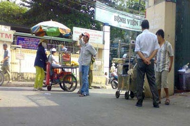 Đông như "cò" bệnh viện 