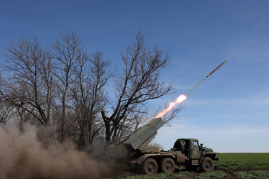 Ukraine dồn lực phản công, giành "thắng lợi đầu tiên" ở thành trì Bakhmut