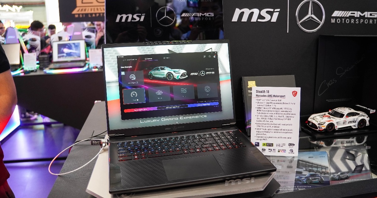 Stealth 18 Mercedes-AMG Motorsport được trang bị màn hình MiniLED với kích thước 18 inch, độ phân giải 4K và tần số quét 120Hz. Màn hình này có độ sáng lên tới 1.000 nit cùng dải màu bao phủ 100% DCI-P3, có thể đáp ứng tốt công việc sáng tạo, chỉnh sửa hình ảnh, video hoặc nhu cầu chơi game.
