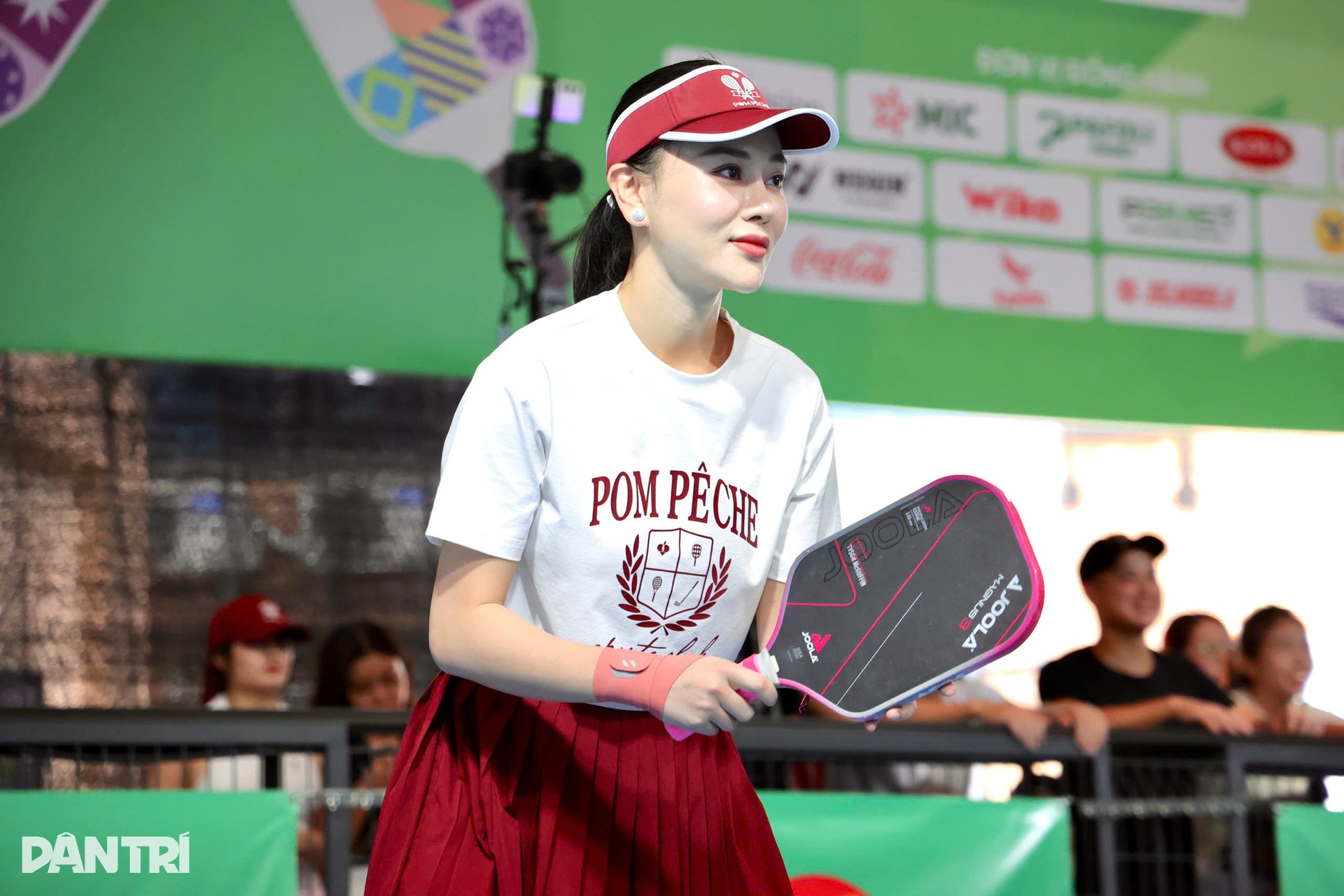 Phương Oanh - Shark Bình đấu máu lửa, gây sốt ở giải pickleball Dân trí - 8 Phương Oanh - Shark Bình đấu máu lửa, gây sốt ở giải pickleball Dân trí - 8