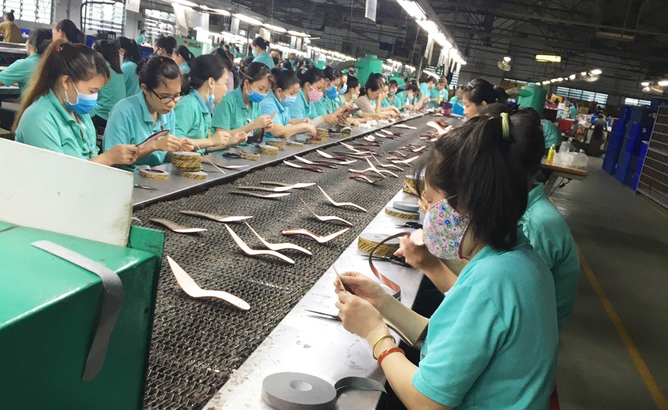 Thực hư thông tin công ty giày da có hàng ngàn lao động ở TPHCM phá sản - 2 Thực hư thông tin công ty giày da có hàng ngàn lao động ở TPHCM phá sản - 2