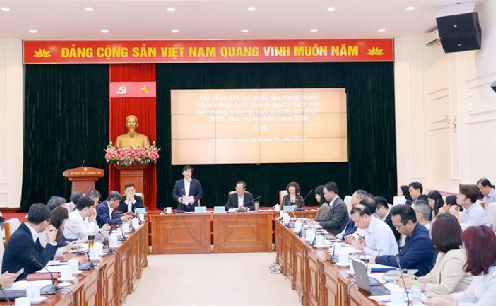 Esforçar-se para que 100% dos alunos aprendam inglês como segunda língua até 2035 - 1 Phấn đấu năm 2035, 100% học sinh học tiếng Anh như ngôn ngữ thứ hai - 1