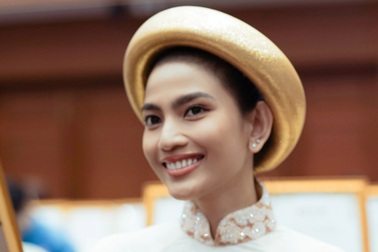 "Mỹ nhân ăn chay" Trương Thị May: Sắc vóc thăng hạng, đón tin vui ở tuổi 36