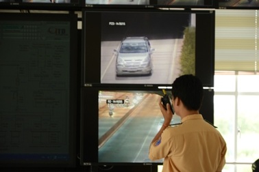 Ghi hình, xử lý xe vi phạm qua hầm vượt sông Sài Gòn