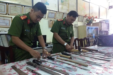 Khen thưởng mô hình đổi vũ khí lấy quà tặng