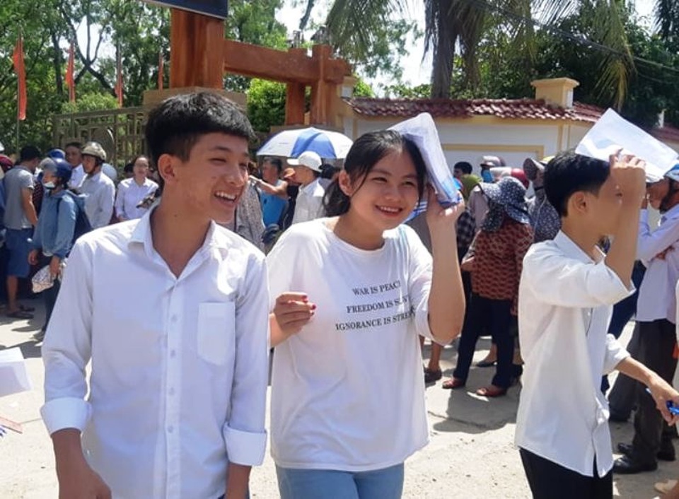 Nghệ An công bố điểm thi vào lớp 10 THPT: Thủ khoa ở huyện Quỳnh Lưu - 1 Nghệ An công bố điểm thi vào lớp 10 THPT: Thủ khoa ở huyện Quỳnh Lưu - 1
