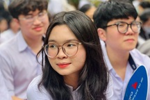 Sinh viên nhận cả trăm triệu và điểm chuẩn ngành sư phạm “nóng hơn lửa"