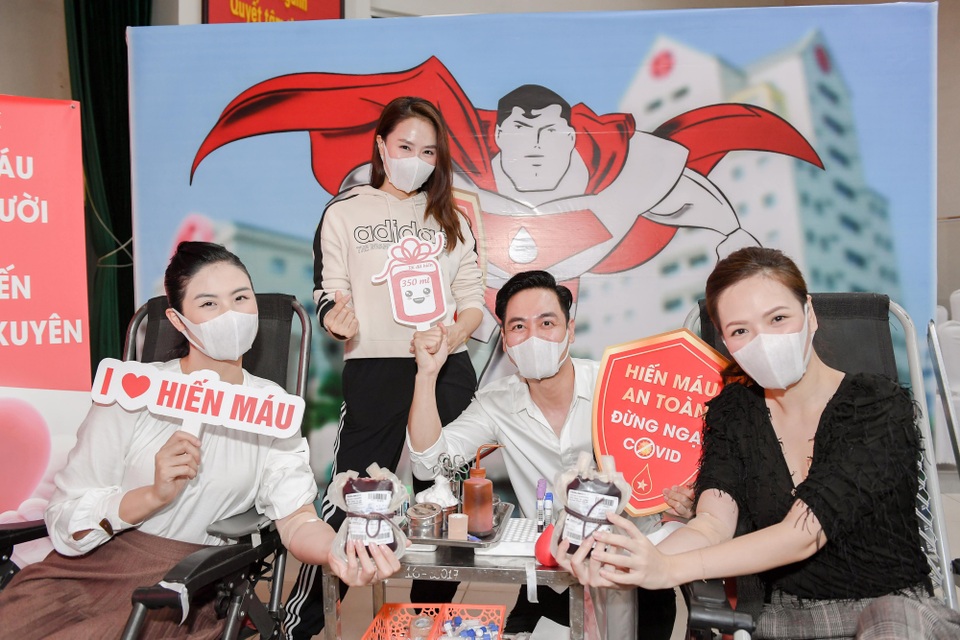 Hiến máu lần 7 giữa đại dịch, Hoa hậu Ngọc Hân kể câu chuyện rớt nước mắt - 1 Hiến máu lần 7 giữa đại dịch, Hoa hậu Ngọc Hân kể câu chuyện rớt nước mắt - 1