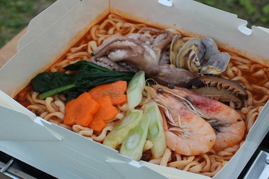 Bữa lẩu "đắt đỏ" không ngờ của nhóm du khách Trung Quốc do thiếu hiểu biết