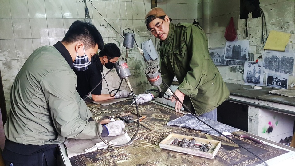 Người con thổi luồng gió mới vào những bức tranh làng Đồng Xâm - 1 Người con thổi luồng gió mới vào những bức tranh làng Đồng Xâm - 1