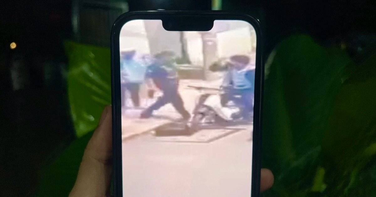 Tạm giữ thanh niên tấn công hai học sinh trên đường ở TPHCM