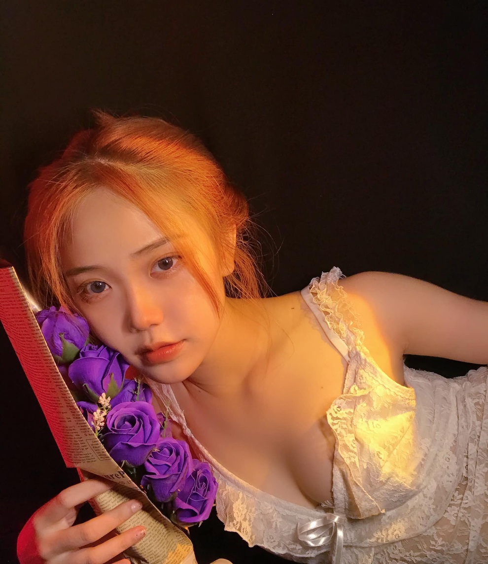 Ngẩn ngơ trước nét đẹp trong veo của hot girl sinh năm 2000 - 10 Ngẩn ngơ trước nét đẹp trong veo của hot girl sinh năm 2000 - 10