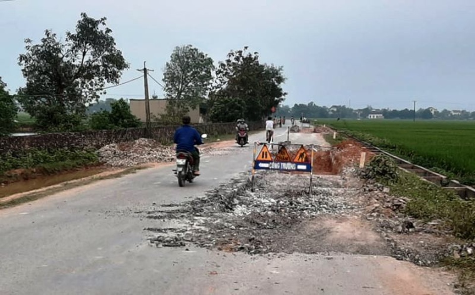 Đường gần 50 tỷ nhiều lần khắc phục vẫn hư hỏng: Sẽ xử lý quyết liệt - 8