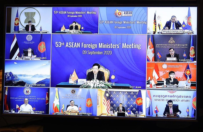 Thủ tướng: ASEAN “tay trong tay” đối diện thách thức, tự tin tiến lên - Ảnh 4. Thủ tướng: ASEAN “tay trong tay” đối diện thách thức, tự tin tiến lên - Ảnh 4.