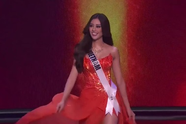 Khánh Vân trình diễn tại Hoa hậu Hoàn vũ