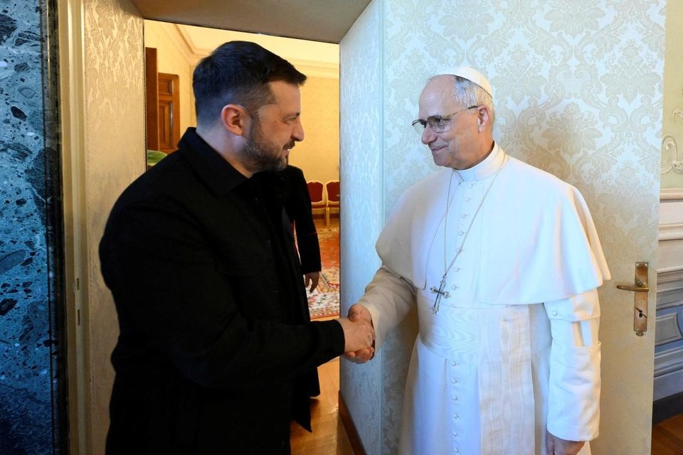Giáo hoàng: Vatican sẵn sàng là nơi tổ chức hòa đàm Nga - Ukraine - 1