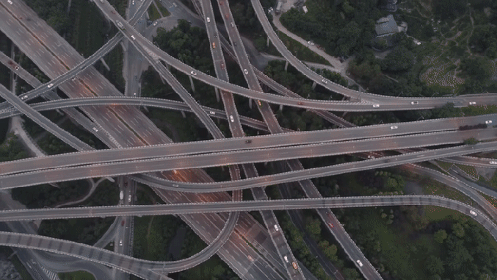 Chóng mặt với ma trận nút giao thông 20 làn xe như lạc vào mê cung - 1 Chóng mặt với ma trận nút giao thông 20 làn xe như lạc vào mê cung - 1