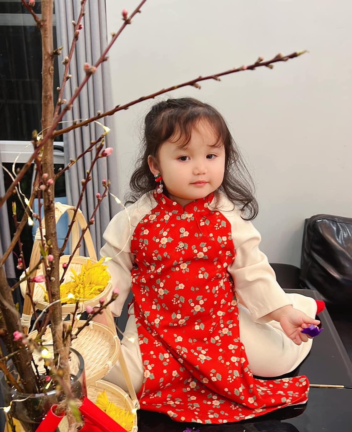 Ca sĩ Ngọc Anh đưa con gái lên sân khấu chương trình truyền hình Tết - 7 Ca sĩ Ngọc Anh đưa con gái lên sân khấu chương trình truyền hình Tết - 7