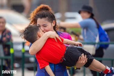 Những khoảnh khắc ấn tượng của VĐV nhí tại Aqua Warriors Halong Bay 2025