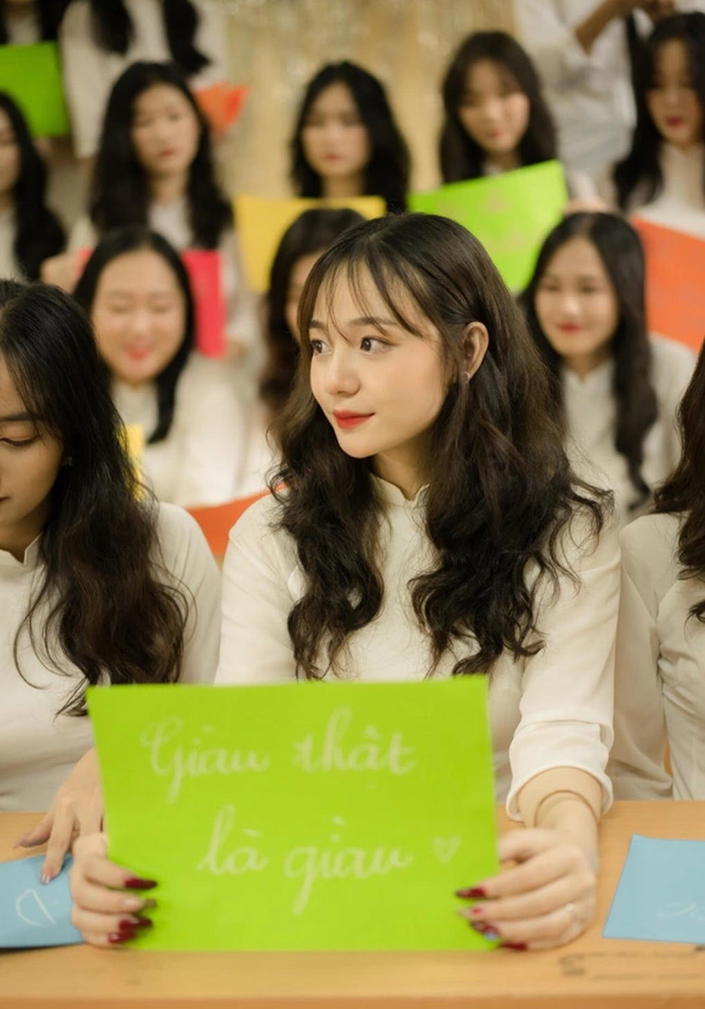 Nữ sinh vùng cao gây ấn tượng với thành tích học tập đáng ngưỡng mộ - 2 Nữ sinh vùng cao gây ấn tượng với thành tích học tập đáng ngưỡng mộ - 2