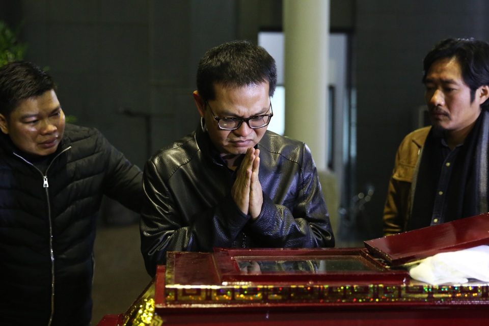 Nghẹn ngào giây phút tiễn biệt giọng ca Opera hàng đầu Việt Nam - 7 Nghẹn ngào giây phút tiễn biệt giọng ca Opera hàng đầu Việt Nam - 7