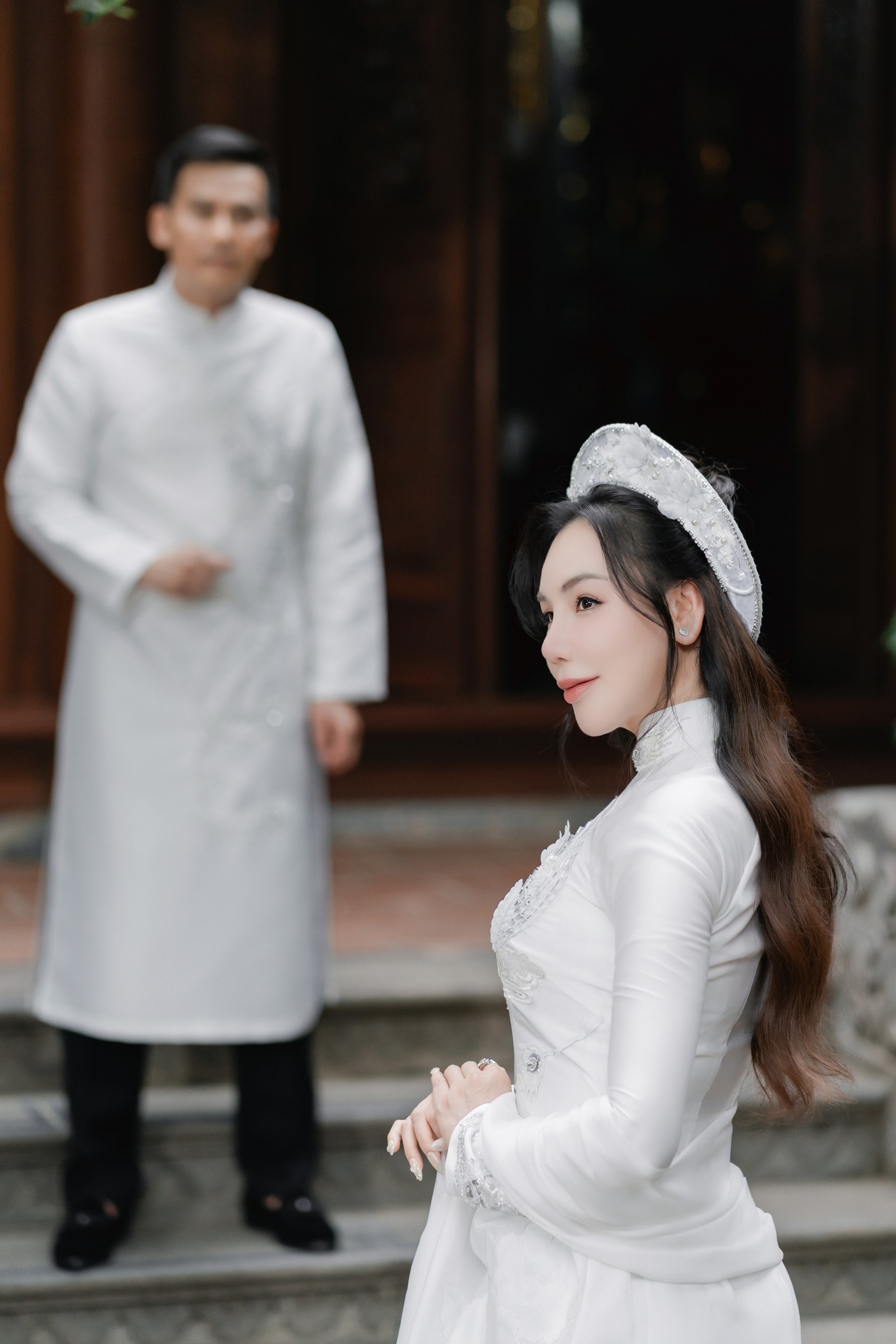 Lộ diện chồng sắp cưới của ca sĩ Hồ Quỳnh Hương - 8 Lộ diện chồng sắp cưới của ca sĩ Hồ Quỳnh Hương - 8