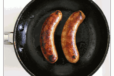 Vì sao xúc xích khi đem rán lại xuất hiện “tiếng thét” kỳ quái?