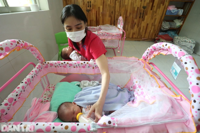 Nước mắt hạnh phúc của những bảo mẫu không chuyên chăm con cho F0 - 3 Nước mắt hạnh phúc của những bảo mẫu không chuyên chăm con cho F0 - 3
