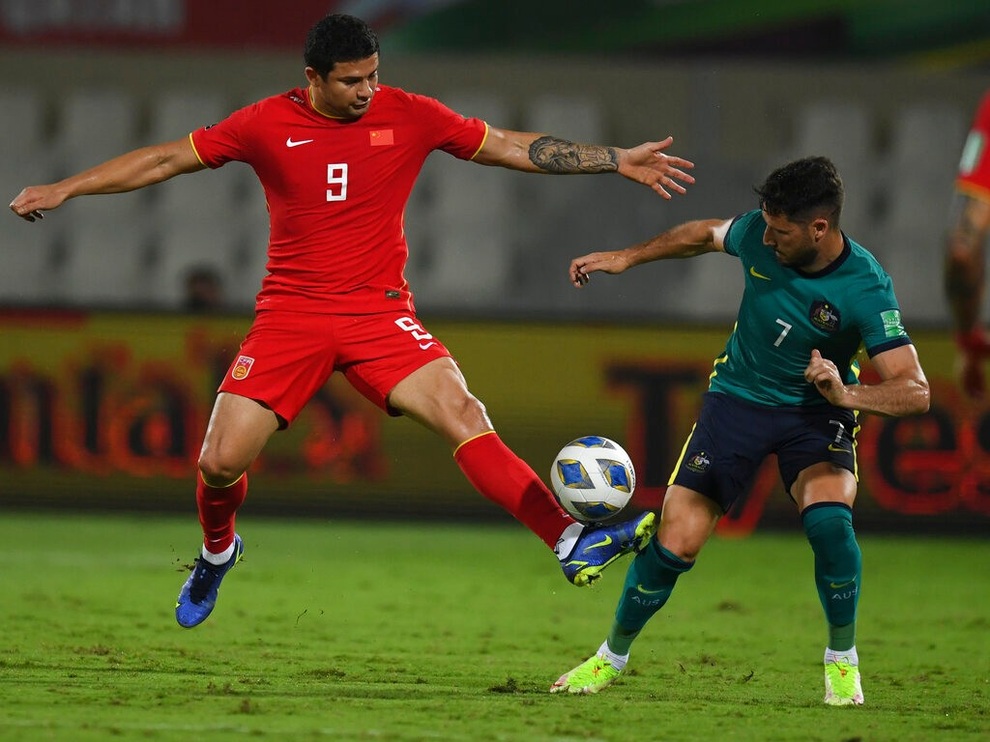 Trung Quốc 1-1 Australia: Công nghệ VAR giúp thầy trò HLV Li Tie thoát thua - 1 Trung Quốc 1-1 Australia: Công nghệ VAR giúp thầy trò HLV Li Tie thoát thua - 1