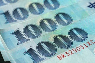 Mẹ kiện con ra tòa đòi tiền nuôi dưỡng