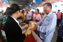 Phiên chợ 0 đồng ấm lòng bệnh nhân ngày cận Tết