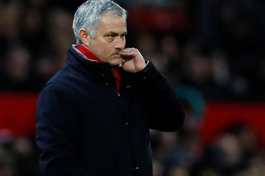 Mourinho đang “hoang phí” tiền của MU