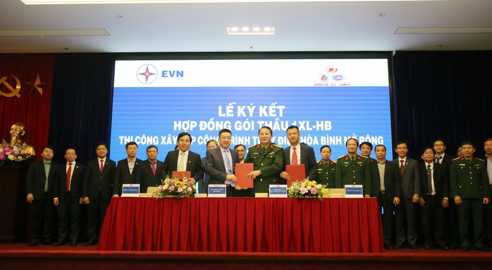 Ký kết hợp đồng gói thầu thi công, xây lắp dự án Nhà máy Thủy điện Hòa Bình mở rộng - 1 Ký kết hợp đồng gói thầu thi công, xây lắp dự án Nhà máy Thủy điện Hòa Bình mở rộng - 1