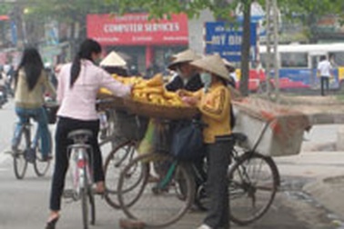 Chưa hết “bệnh” lấn chiếm vỉa hè, lòng đường